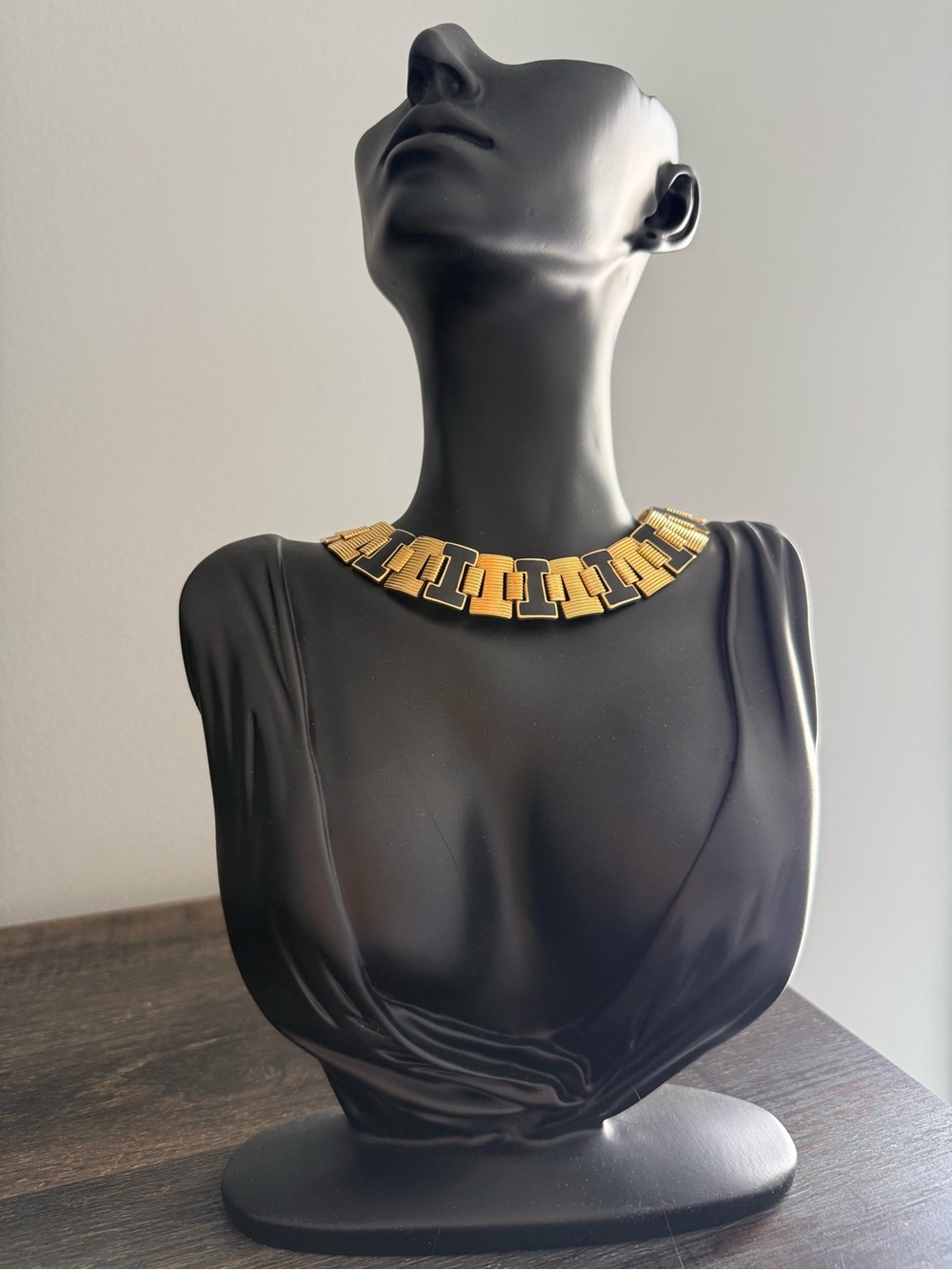 Vintage Monet Cleopatra Choker statement Black Enamel Gold Tone -18” Long EUC - Picture 2 of 7